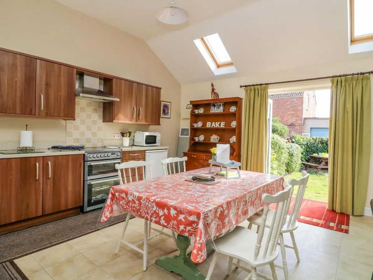 1 Pines Farm Cottages Ulleskelf 0*,